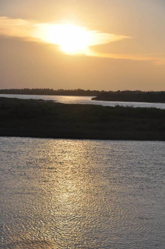 Pôr-do-sol no Delta do Parnaíba, na fronteira dos estados do Piauí e Maranhão
